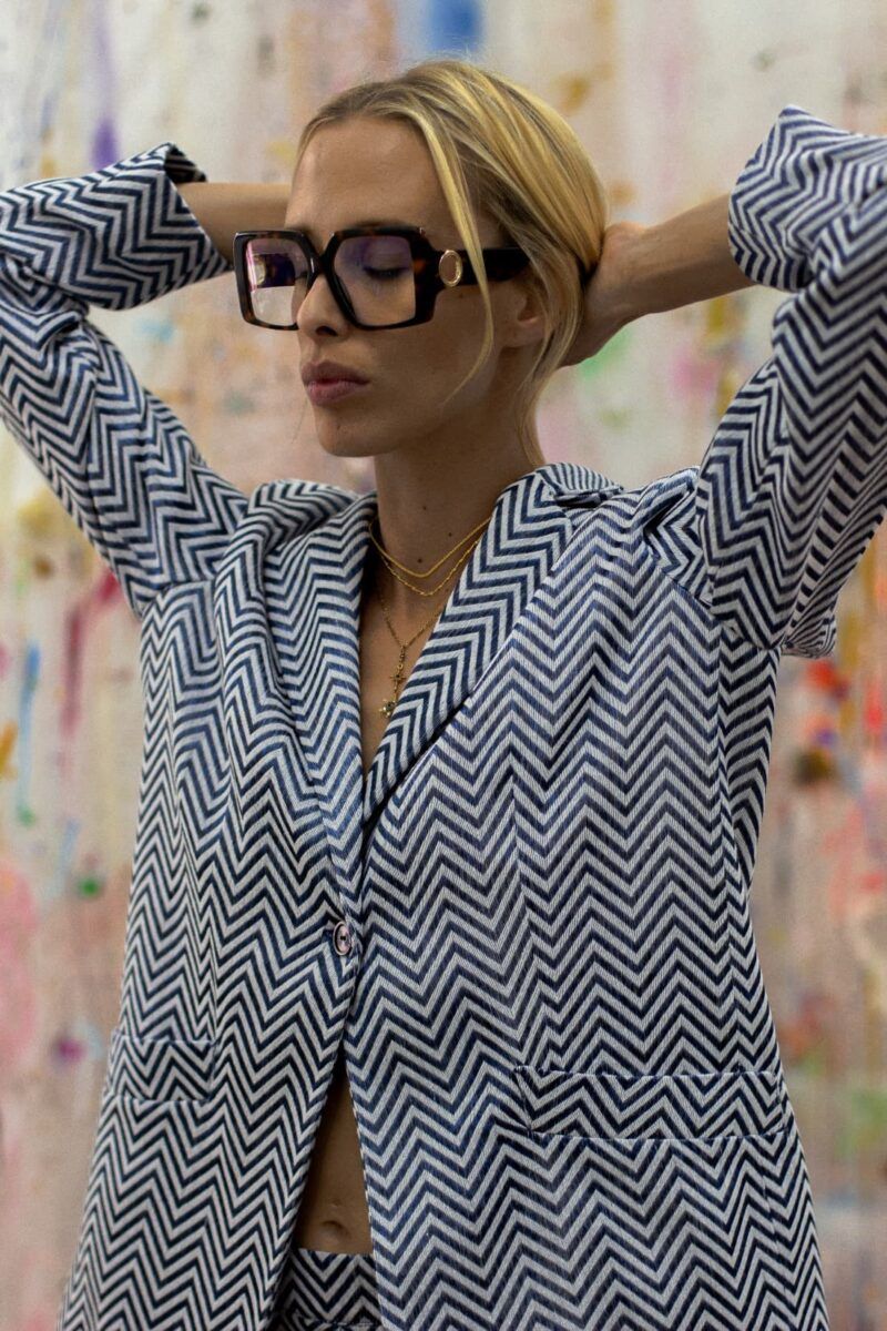 Blazer Marine - Una original americana de mujer - Arena Martínez - 5